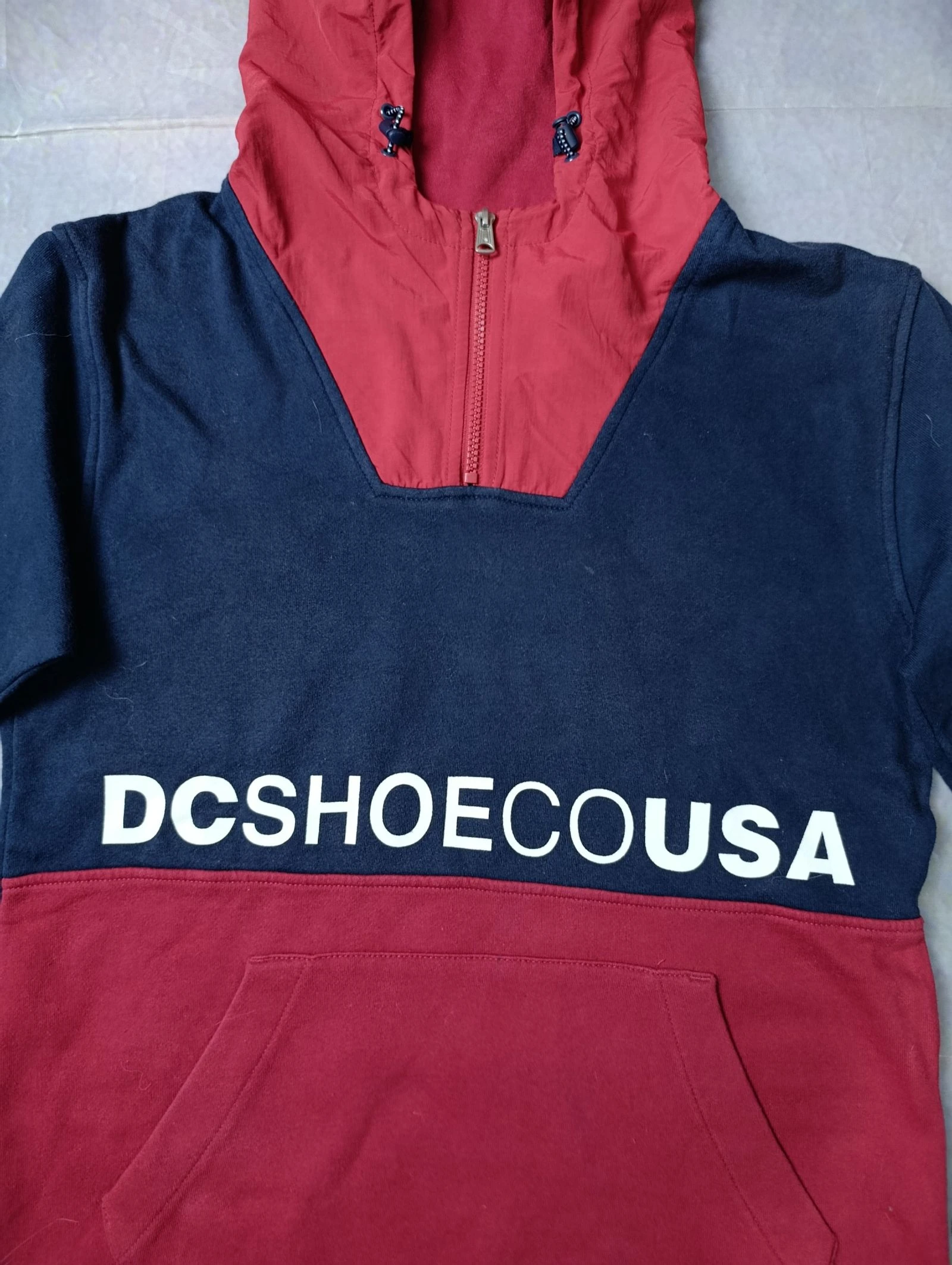 DC Shoes Sudadera con Capucha para Hombre Talla S - Camiseta de Deporte Azul Marino/Rojo con Media Cremallera – photo 4